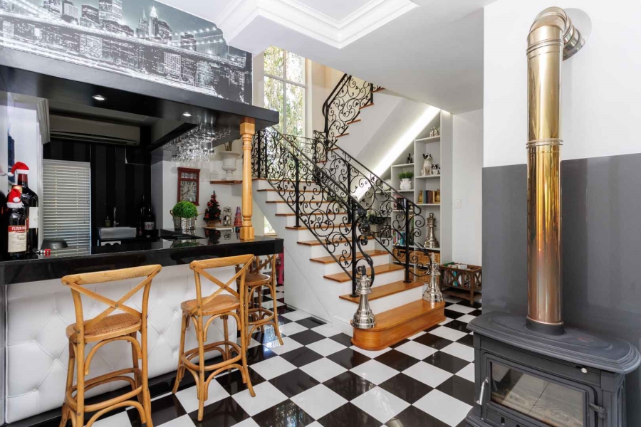 4 Bedroom Property for Sale in Val De Vie Estate Western Cape